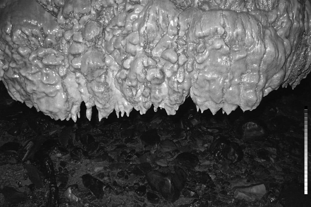 Cavernas II, 2013, 120x90xcm, Photography, UV inkjet on reflective film on aluminum